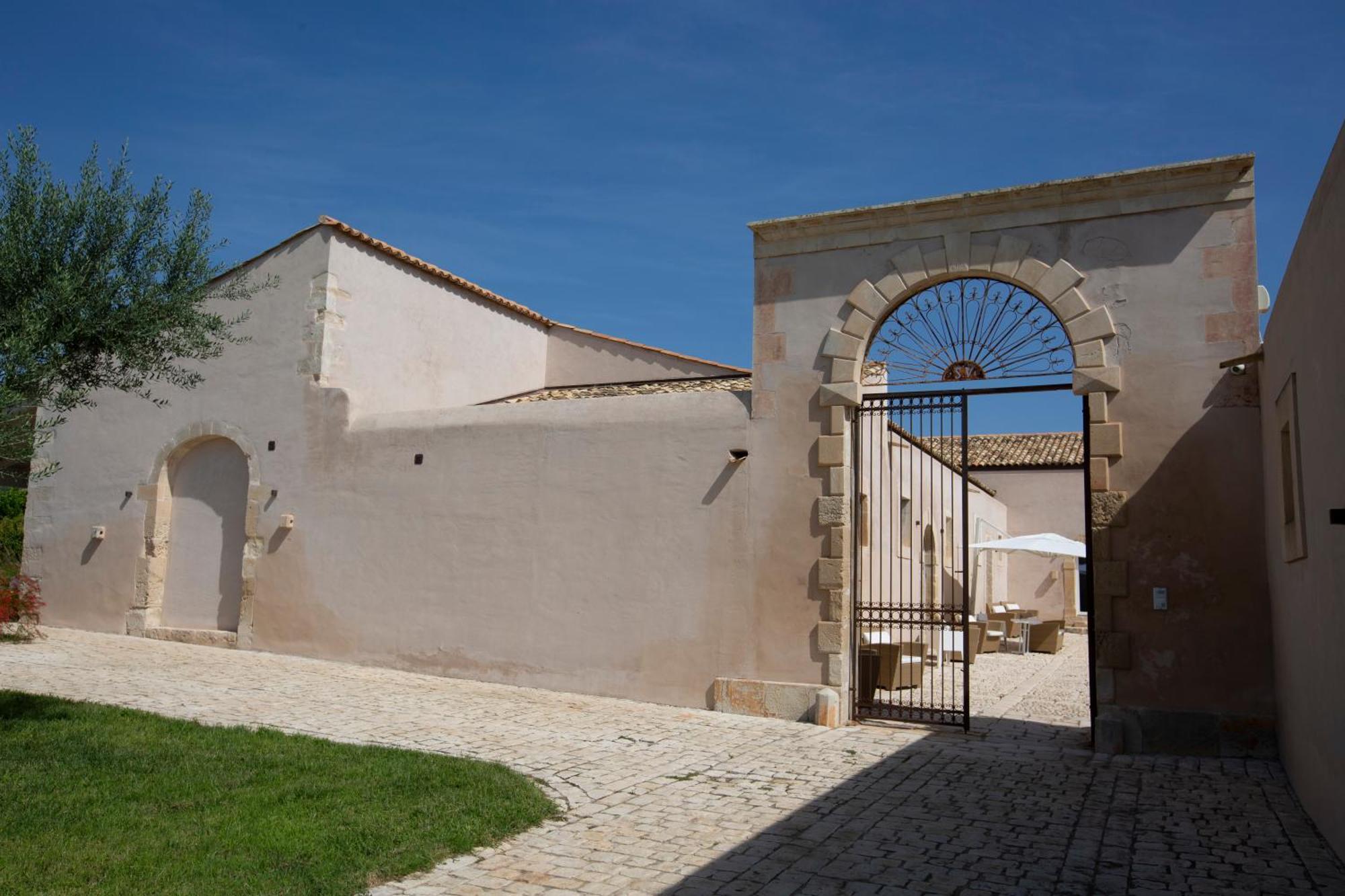 Ballium Luxury Relais Avola Exterior foto