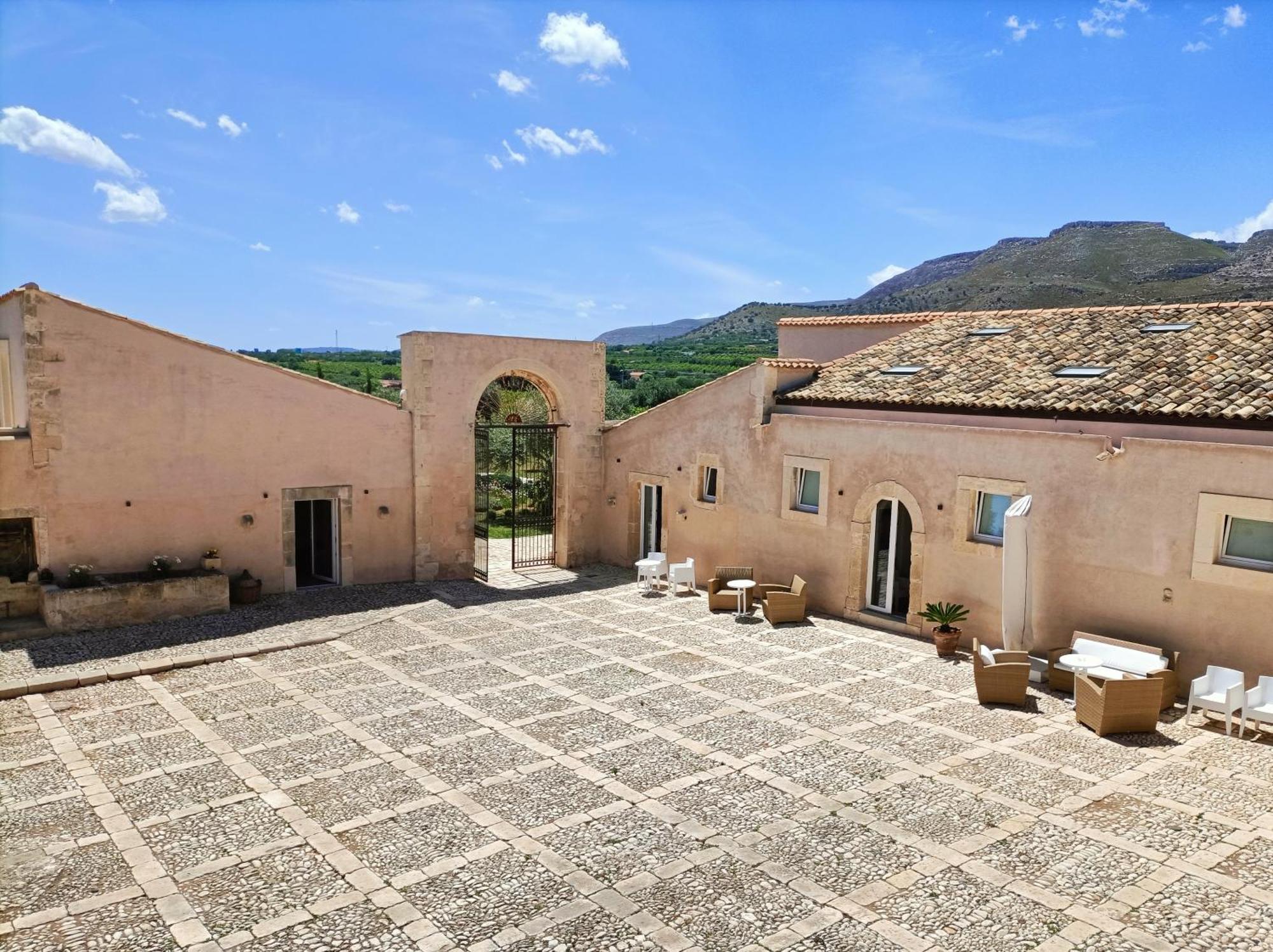 Ballium Luxury Relais Avola Exterior foto